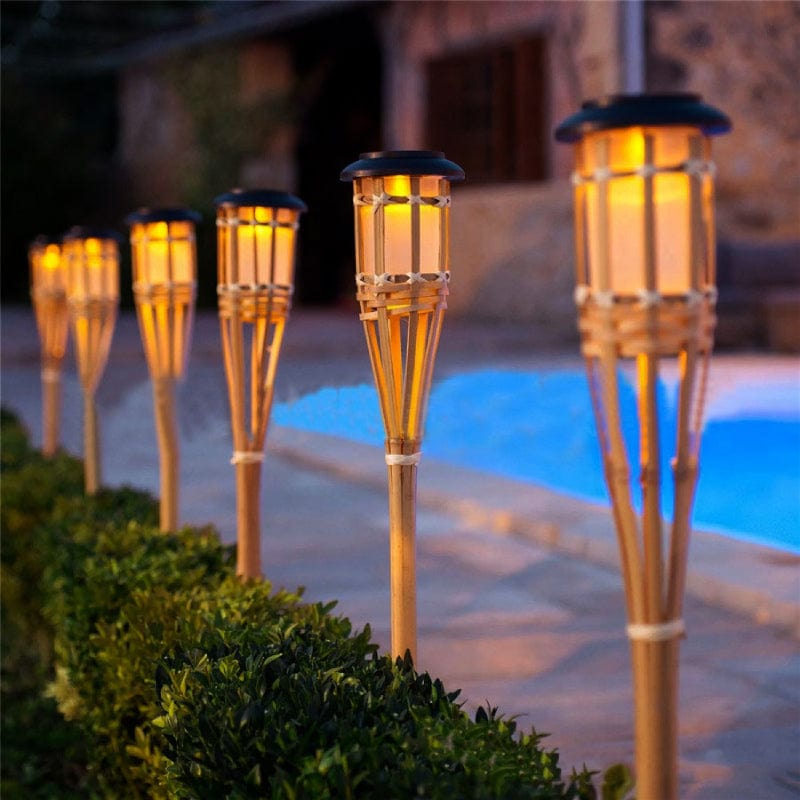 Tiki Glow - Outdoor Solar Lamp